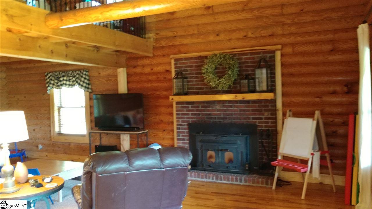 705 Connelly Road Pickens, SC 29671 - Photo 10 of 22