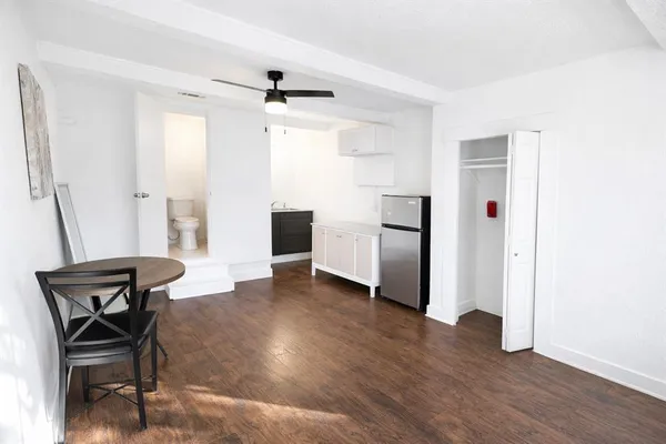 $725 | 928 South Windomere Avenue, Unit C, Dallas, TX 75208