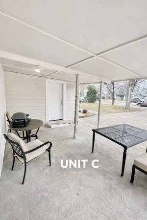 $725 | 928 South Windomere Avenue, Unit C, Dallas, TX 75208