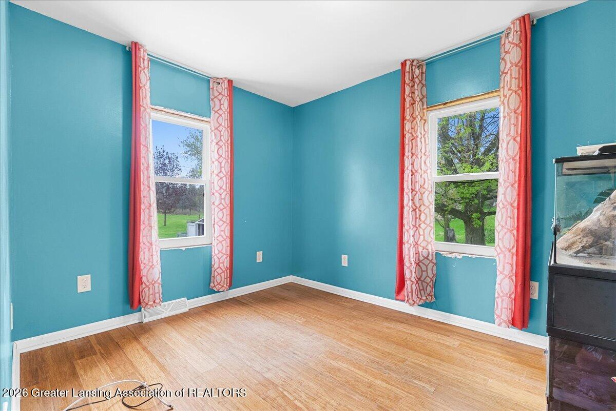 5662 East Clark Road Bath, MI 48808 - Photo 19 of 44 21-Media Jett - 13