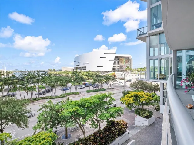 $659,000 | 888 Biscayne Boulevard, Unit 309, Miami, FL 33132