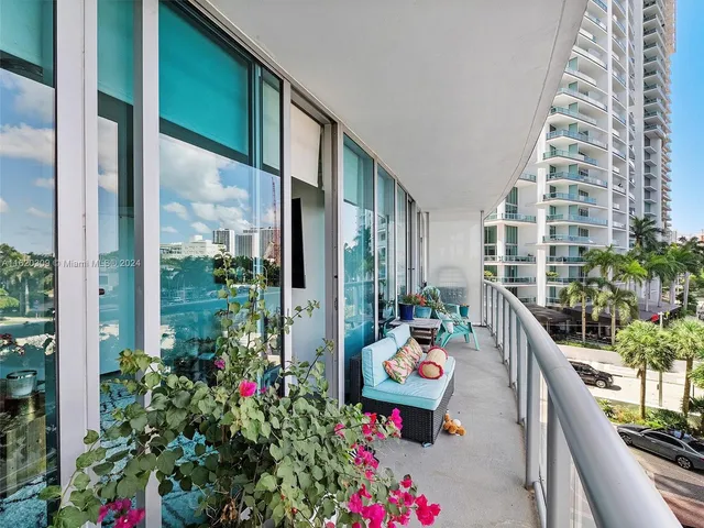 $659,000 | 888 Biscayne Boulevard, Unit 309, Miami, FL 33132