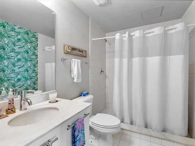$659,000 | 888 Biscayne Boulevard, Unit 309, Miami, FL 33132