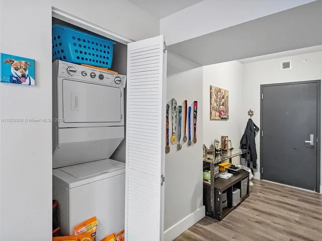 $659,000 | 888 Biscayne Boulevard, Unit 309, Miami, FL 33132