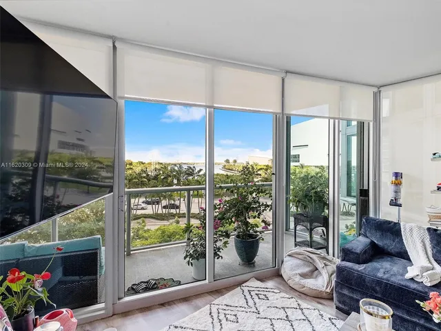 $659,000 | 888 Biscayne Boulevard, Unit 309, Miami, FL 33132