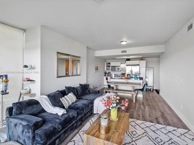 $659,000 | 888 Biscayne Boulevard, Unit 309, Miami, FL 33132