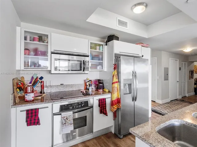 $659,000 | 888 Biscayne Boulevard, Unit 309, Miami, FL 33132