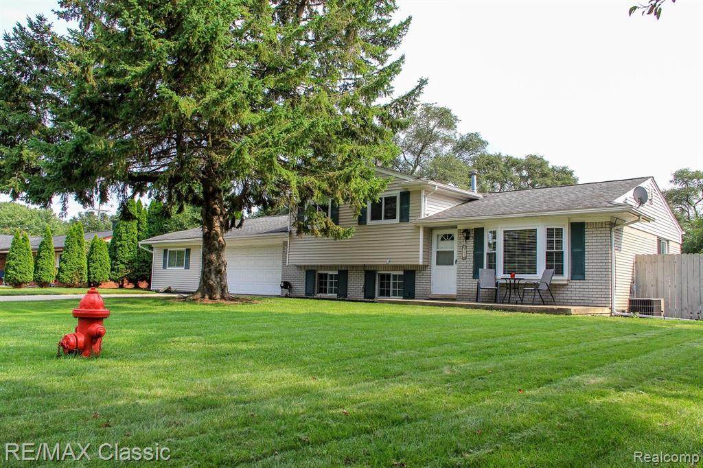40611 West 10 Mile Road Novi, MI 48375 - Photo 2 of 42