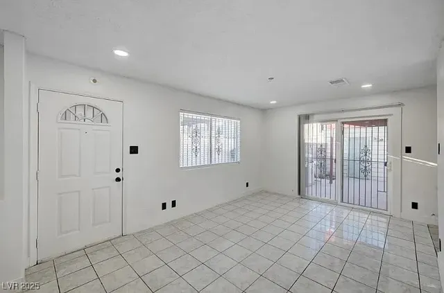 $1,399 | 4938 Larkspur Street, Las Vegas, NV 89120