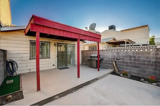 $1,399 | 4938 Larkspur Street, Las Vegas, NV 89120