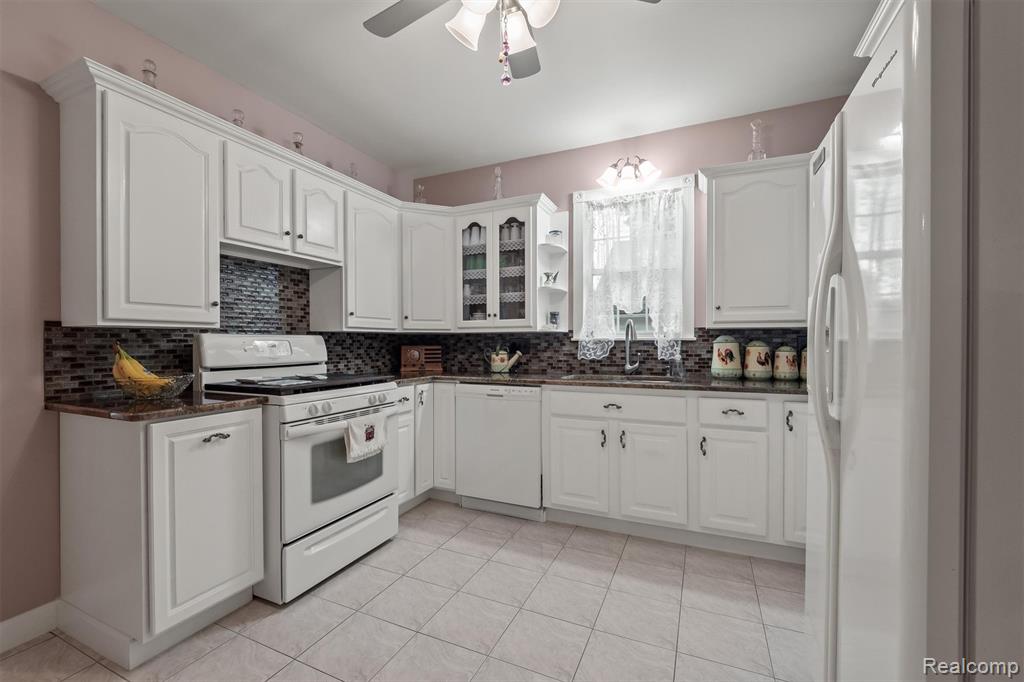 224 Pleasant Street Romeo, MI 48065 - Photo 13 of 36