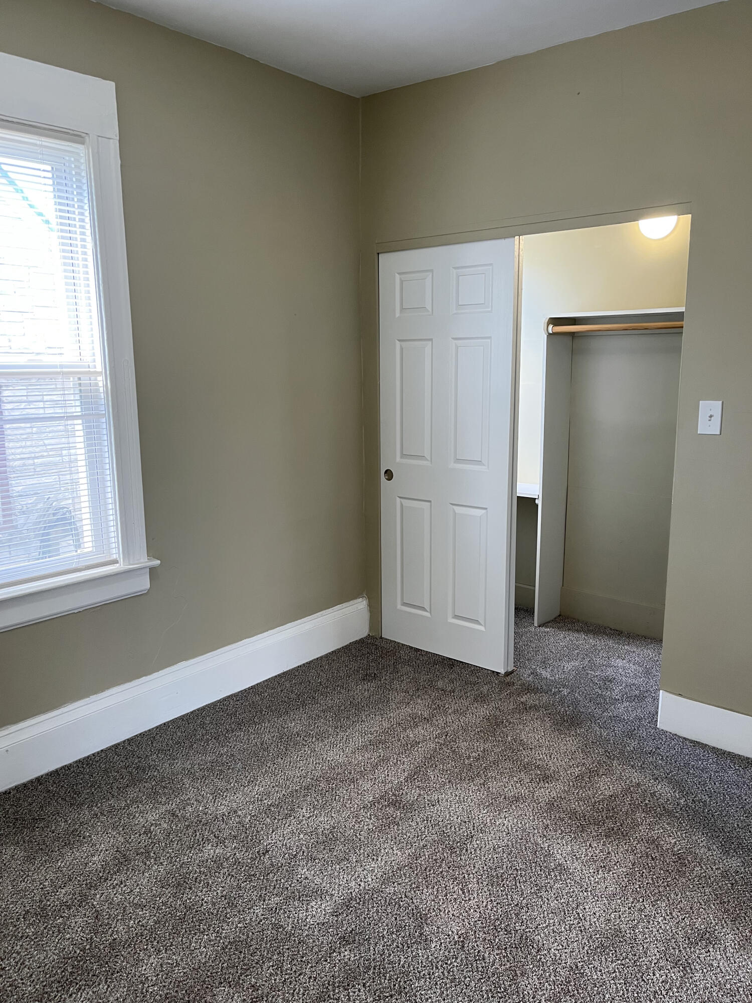 602 Michigan Avenue South Milwaukee, WI 53172 - Photo 17 of 19 IMG_4128