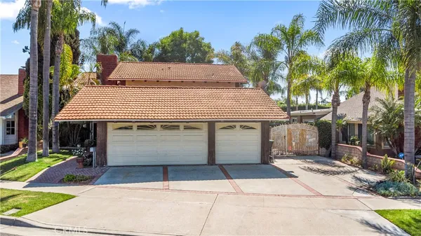 $1,250,000 | 108 South Shakespeare Street, Anaheim, CA 92806