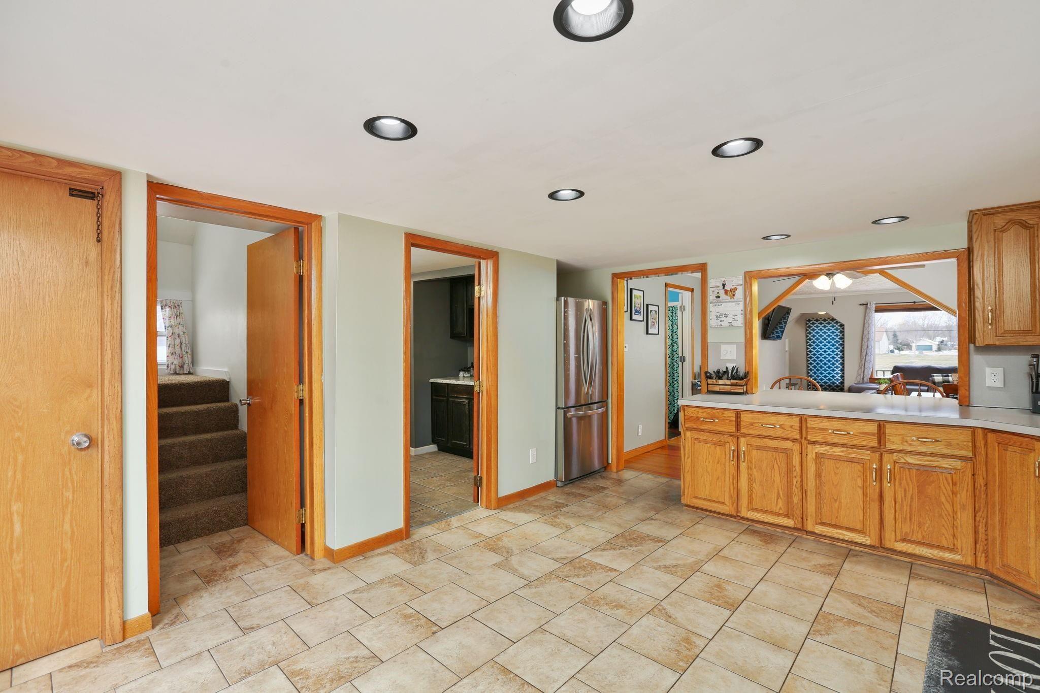 25695 Bell Road New Boston, MI 48164 - Photo 13 of 32 13-web-or-mls-25695 Bell Rd - 12.jpg