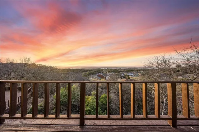 $685,000 | 10009 Stony Point Drive, Woodway, TX 76712