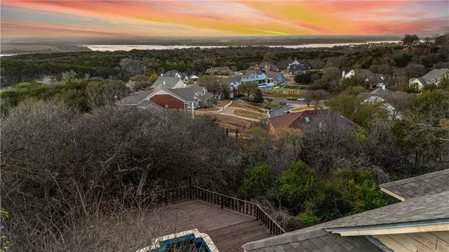 $685,000 | 10009 Stony Point Drive, Woodway, TX 76712