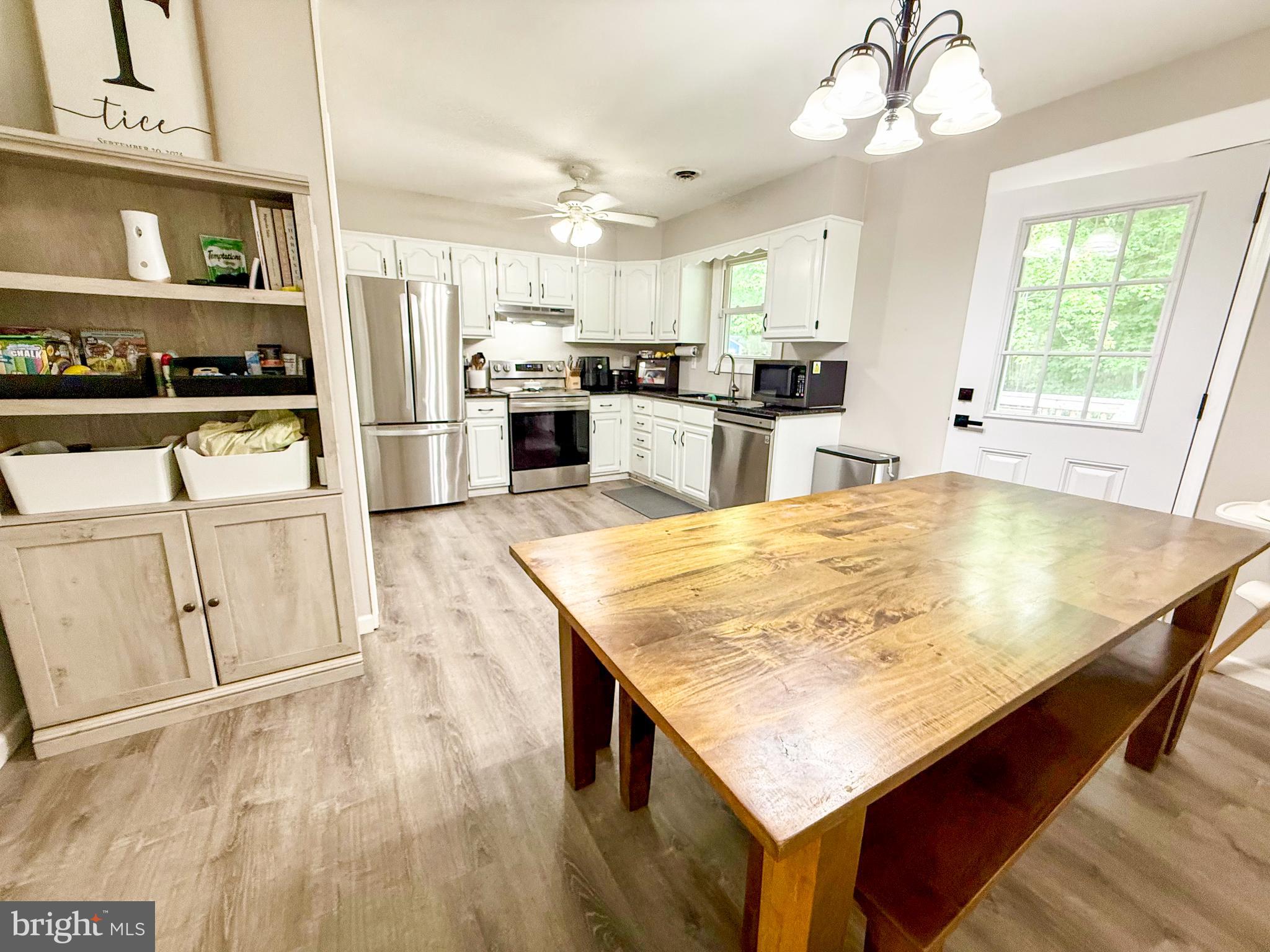 5649 Shady Side Road Churchton, MD 20733 - Photo 10 of 36