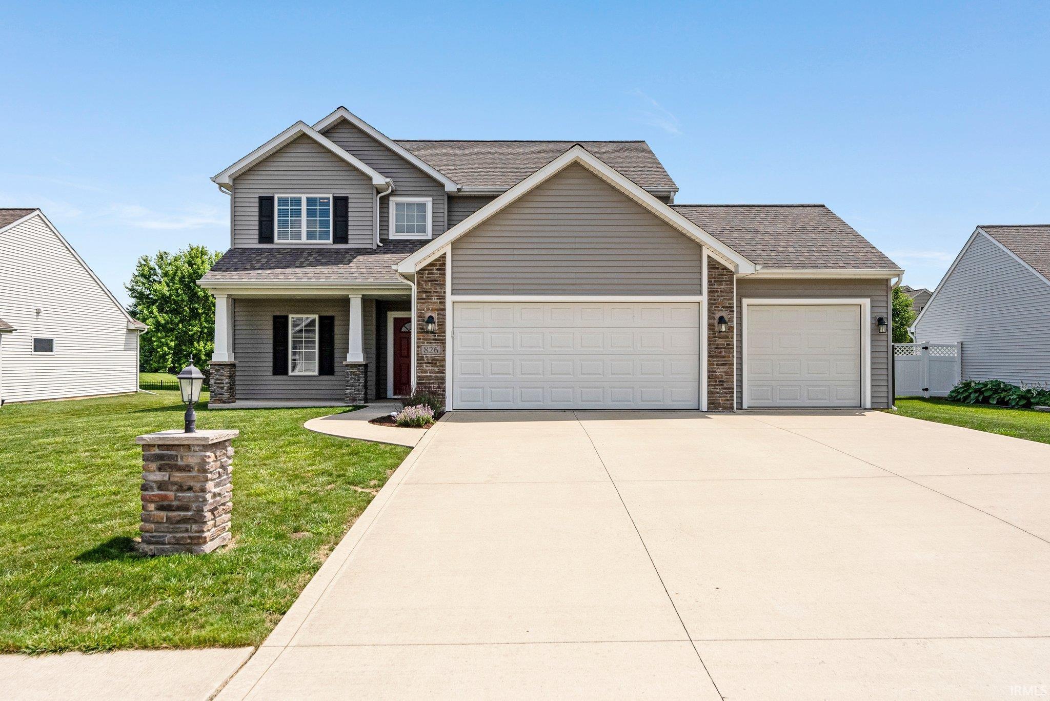 826 Clairborne Drive Fort Wayne, IN 46818 - Photo 1 of 32