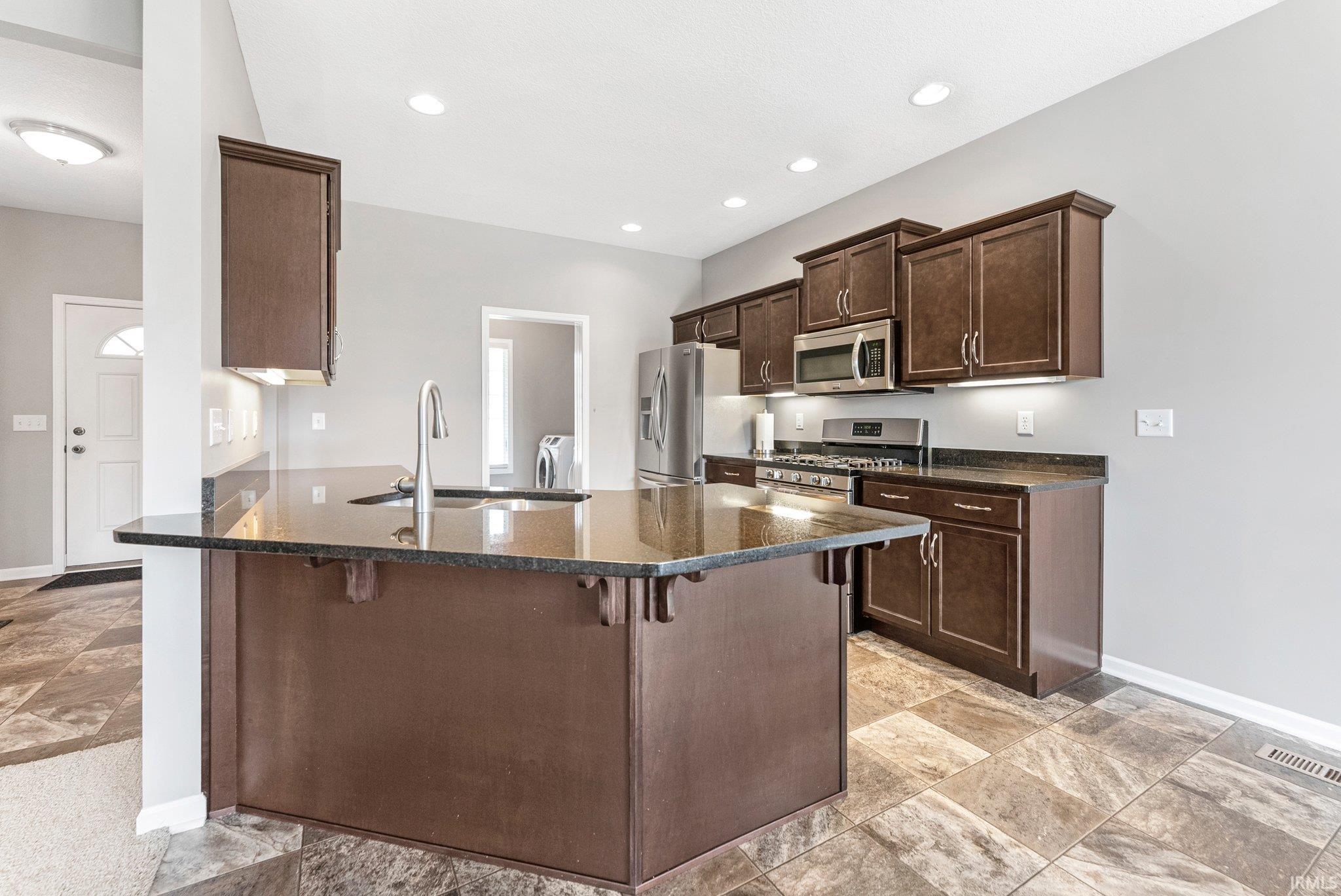 826 Clairborne Drive Fort Wayne, IN 46818 - Photo 12 of 32