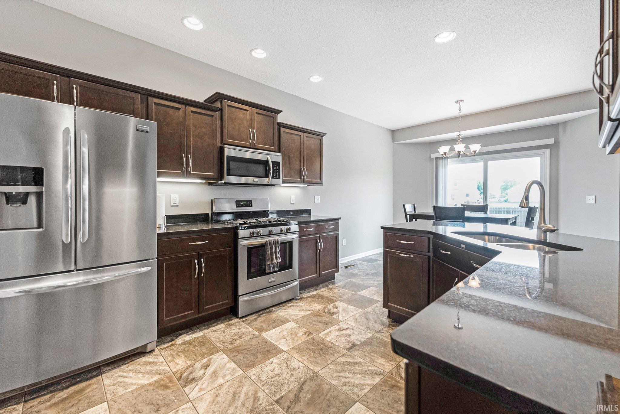 826 Clairborne Drive Fort Wayne, IN 46818 - Photo 10 of 32