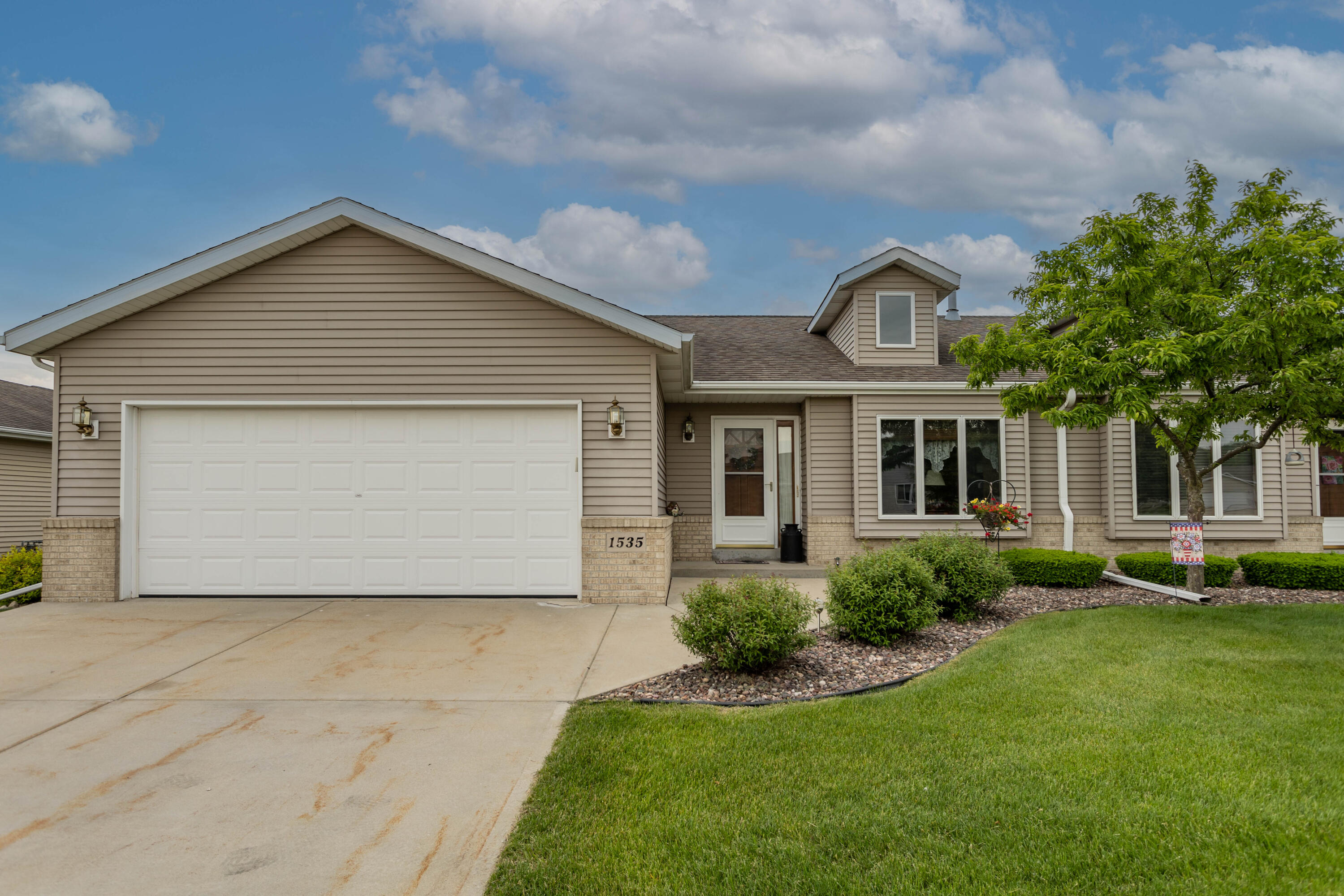 1535 Primrose Lane, Hartford, WI 53027 | Compass