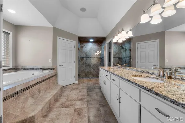 $690,000 | 2305 St Andrews Court, Jackson, MO 63755