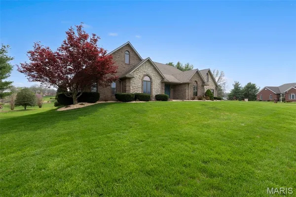 $690,000 | 2305 St Andrews Court, Jackson, MO 63755