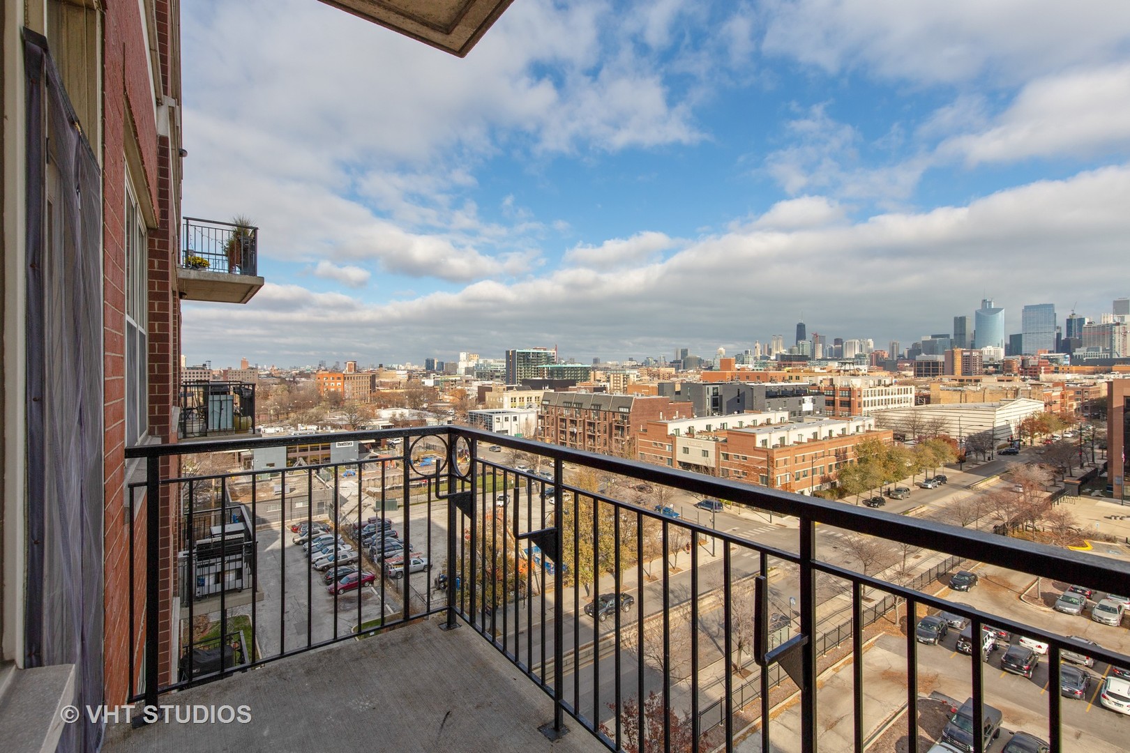 6 South Laflin Street, Unit 807S Chicago, IL 60607 - Photo 14 of 18 a view of city from a balcony