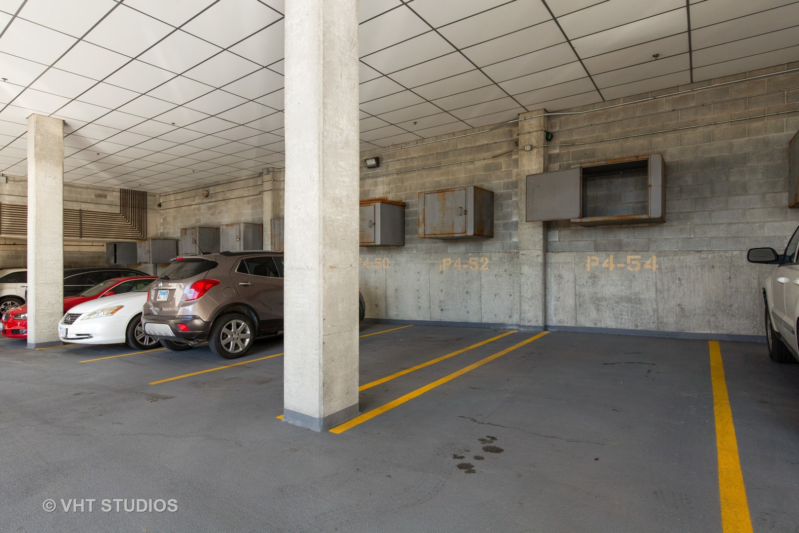 6 South Laflin Street, Unit 807S Chicago, IL 60607 - Photo 17 of 18 a view of parking area