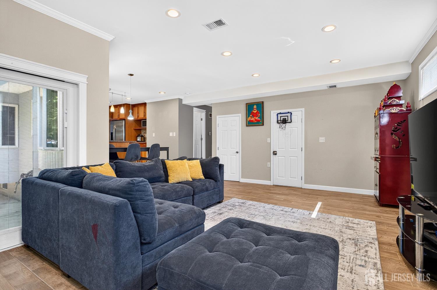 16 Brookdale Road East Brunswick, NJ 08816 - Photo 15 of 31