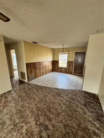 $106,115 | 235 North 12th Street, Junction, TX 76849