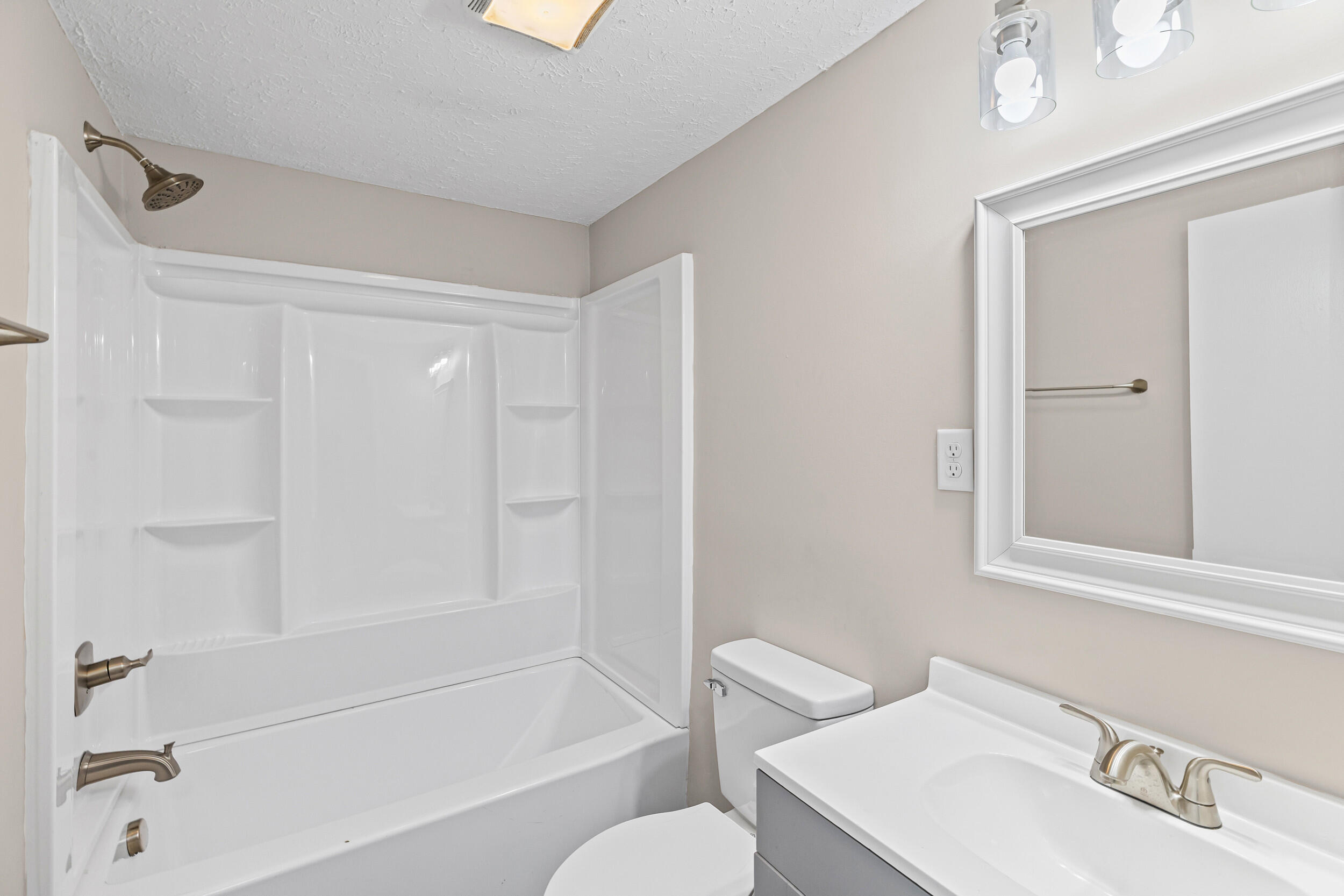 3328 Vaucluse Road Aiken, SC 29801 - Photo 13 of 26 2026-02-09_3328_vaucluse_rd-srm-14