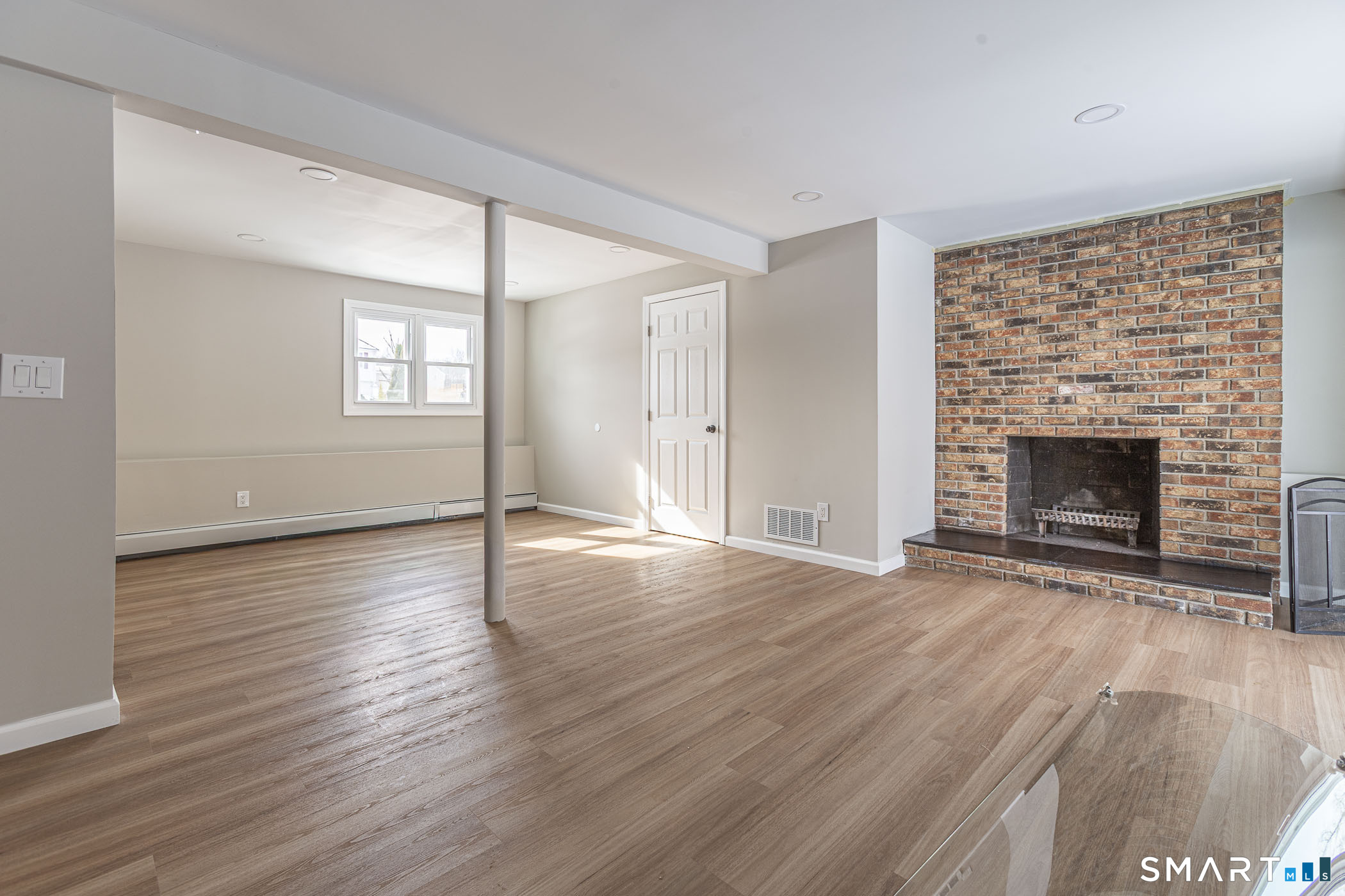 73 Abbe Road Windsor, CT 06095 - Photo 13 of 40