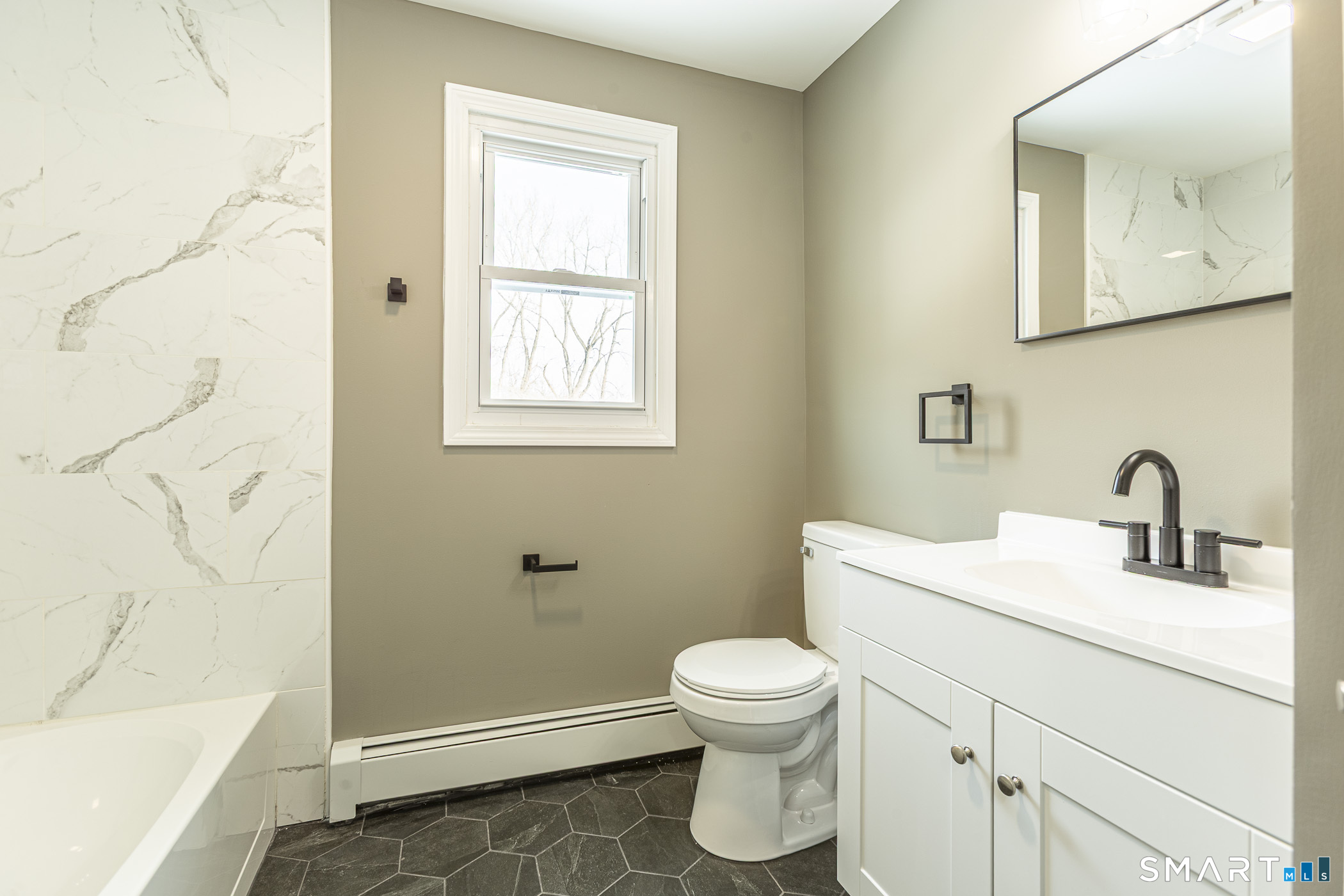 73 Abbe Road Windsor, CT 06095 - Photo 39 of 40 Main Hallway Bathroom
