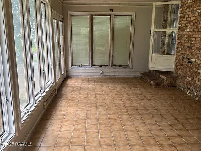 $1,500 | 311 South Morgan Avenue, Broussard, LA 70518