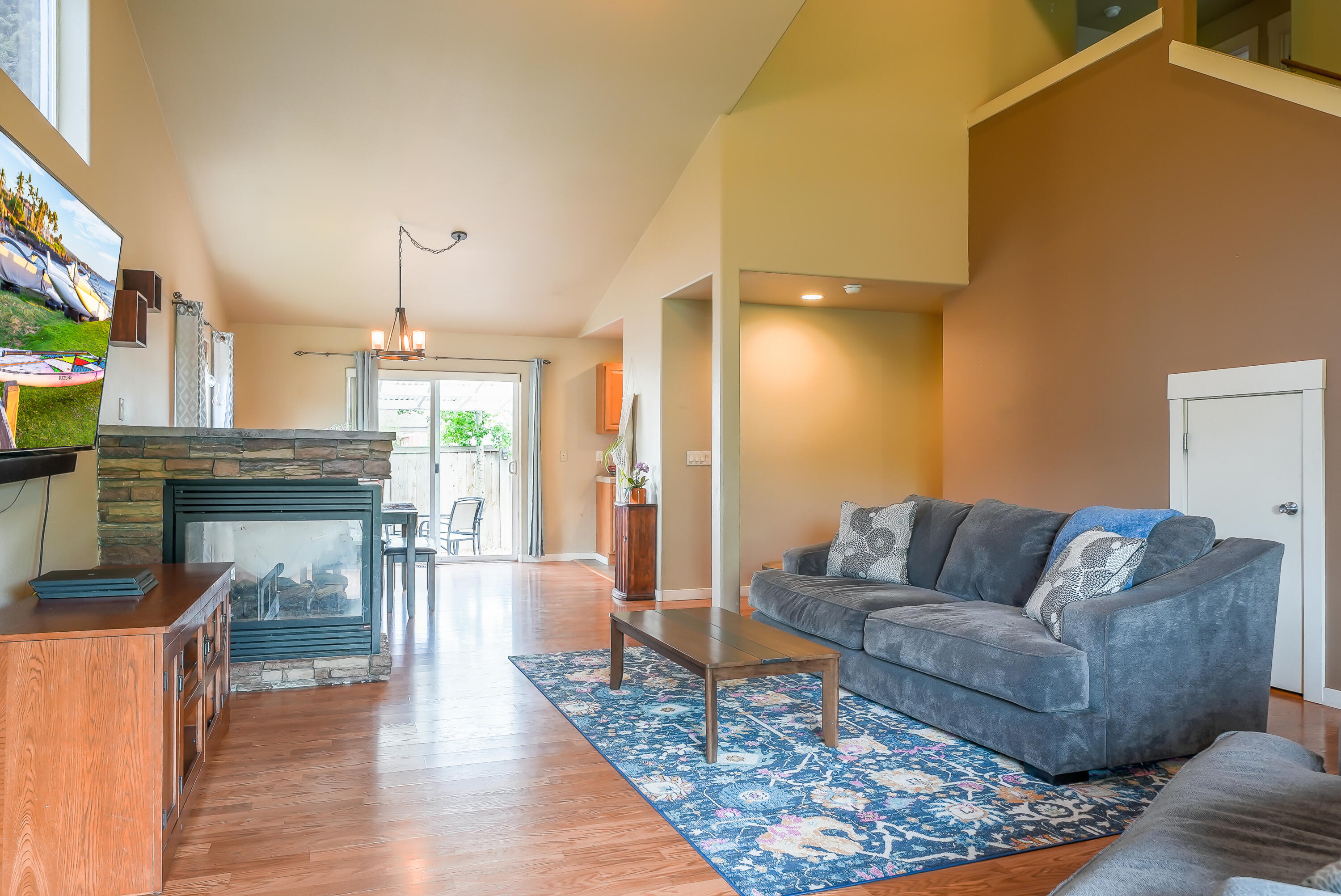 20500 Rolen Avenue Bend, OR 97702 - Photo 7 of 52 9-print-DSC03578-HDR