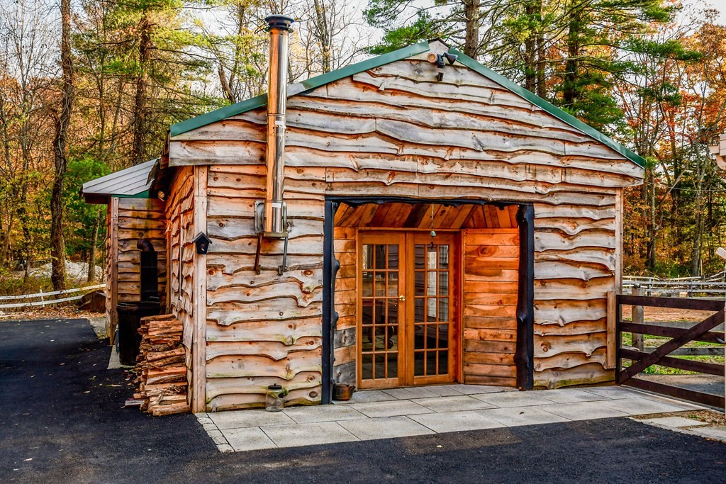 387 Putnam Hill Road Sutton, MA 01590 - Photo 12 of 42 Gallery Image 12