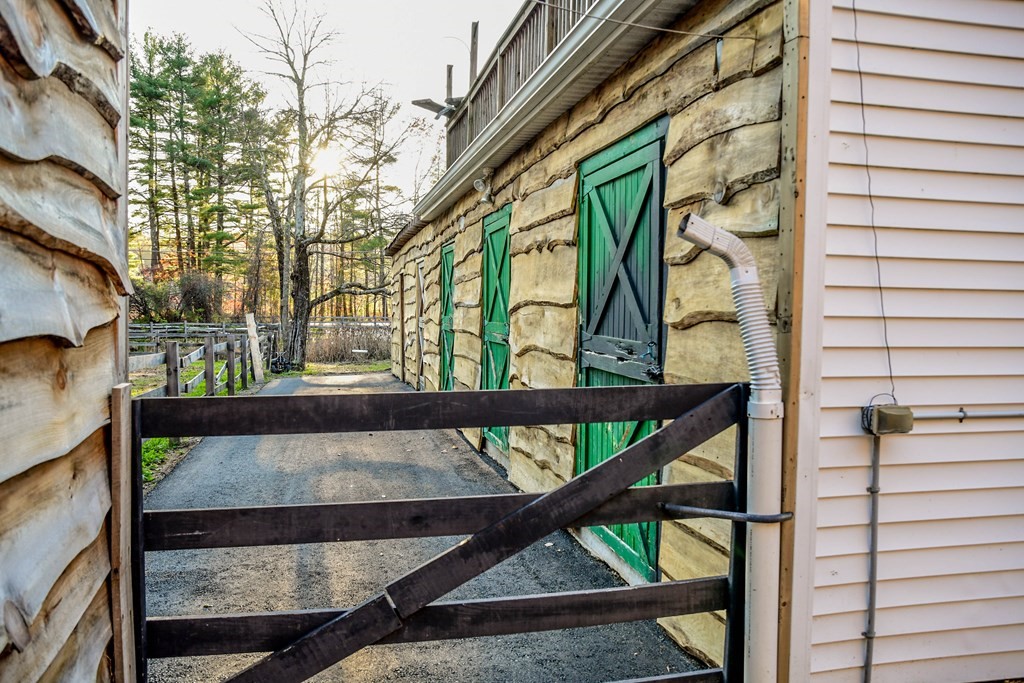 387 Putnam Hill Road Sutton, MA 01590 - Photo 17 of 42 Gallery Image 17
