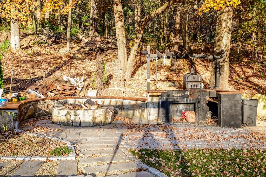 387 Putnam Hill Road Sutton, MA 01590 - Photo 9 of 42 Gallery Image 9