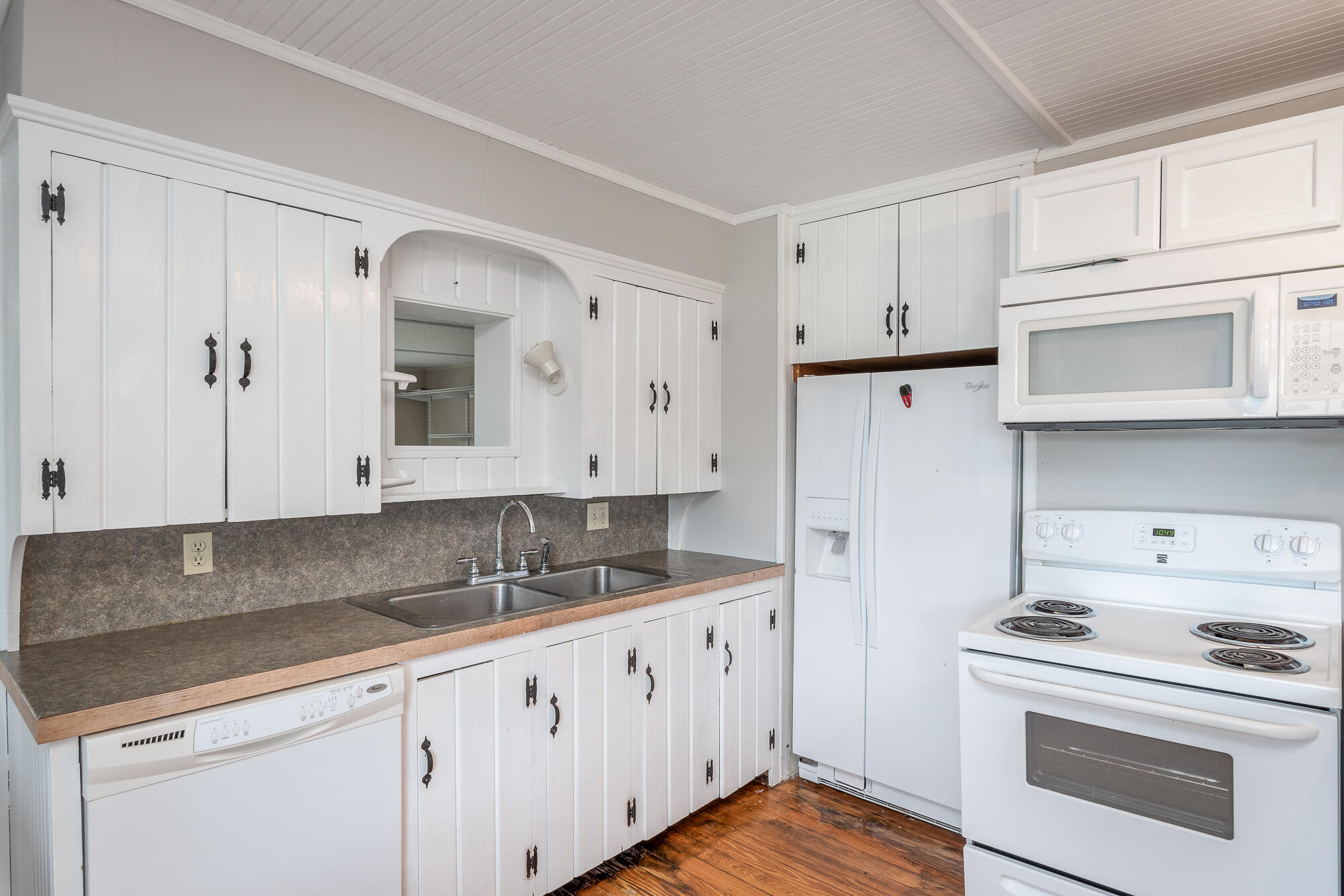 16 Wiley's Corner Road Tenants Harbor, ME 04860 - Photo 8 of 24 16 Wileys Corner MLS- Hang Your Hat Phot