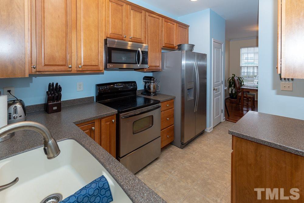 7623 Winners Edge Street Raleigh, NC 27617 - Photo 3 of 18