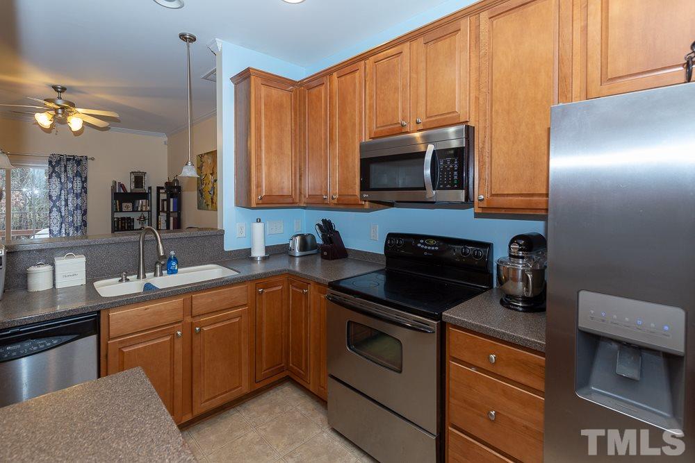 7623 Winners Edge Street Raleigh, NC 27617 - Photo 4 of 18