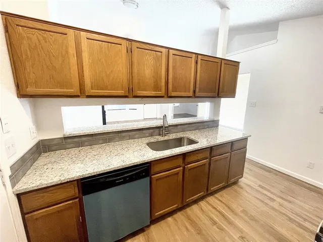 $1,895 | 5518 Creek Valley Drive, Arlington, TX 76018