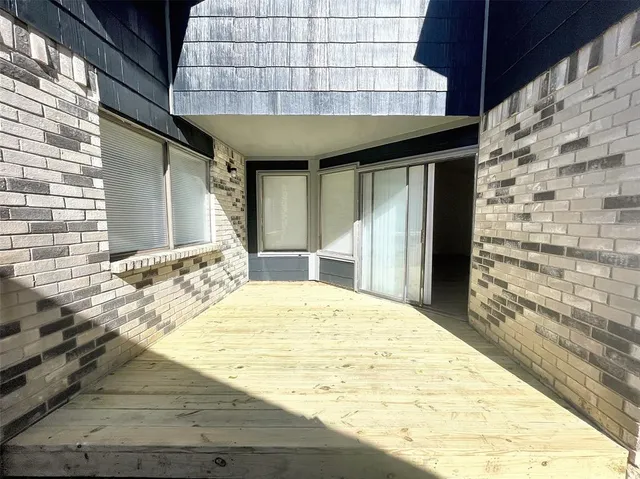 $1,895 | 5518 Creek Valley Drive, Arlington, TX 76018