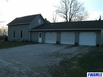 5045 John Street Decatur, IN 46733 - Photo 3 of 16