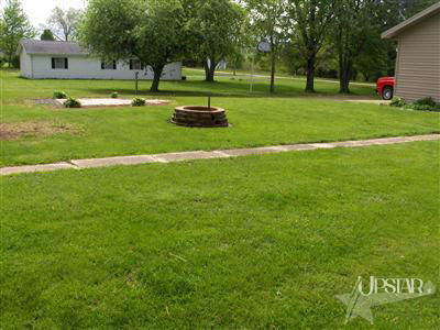 5045 John Street Decatur, IN 46733 - Photo 6 of 16