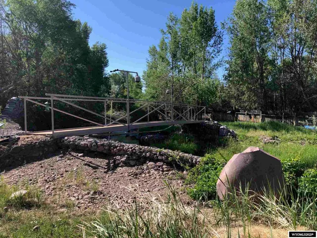 $150,000 | 550 Evergreen Drive, Mountain View, WY 82939