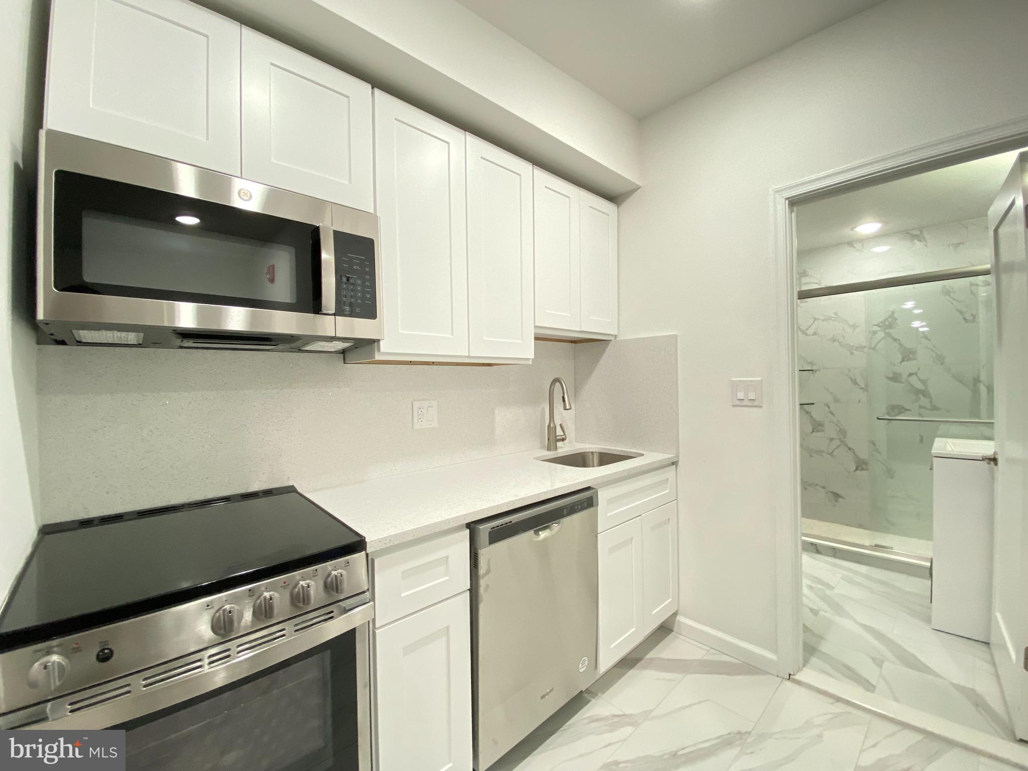 37 North 3rd Street, Unit 4R Philadelphia, PA 19106 - Photo 2 of 12