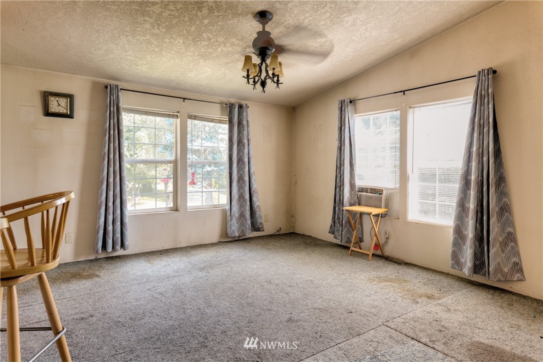 18854 Southeast 168th Street Renton, WA 98058 - Photo 12 of 34 Gallery Image 12