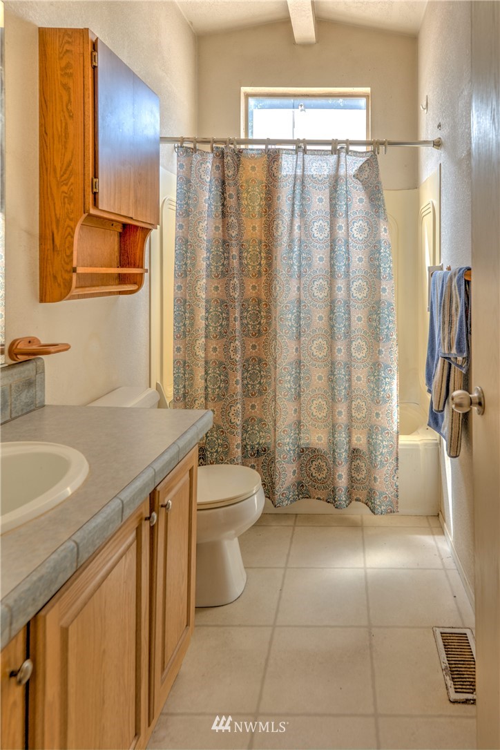 18854 Southeast 168th Street Renton, WA 98058 - Photo 17 of 34 Gallery Image 17
